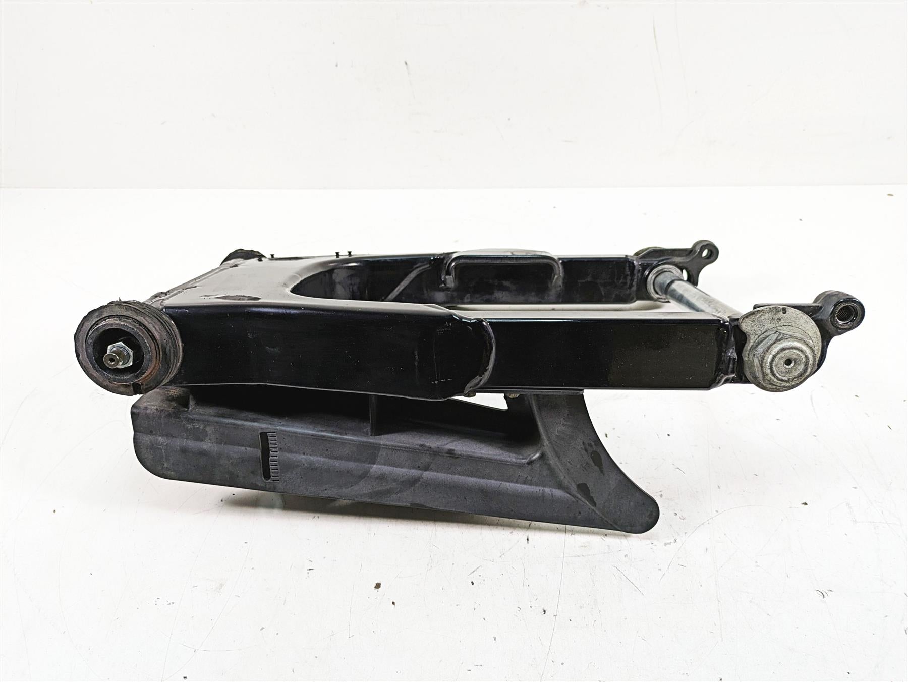 2008 Harley FLHTCU Electra Glide Straight Rear Swingarm Swing Arm 47549-02A {{ shop.shopifyCountryName }} - Mototech271