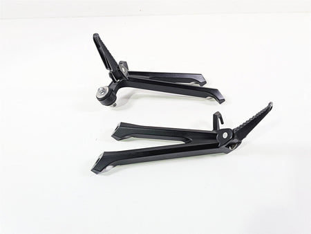 2024 Suzuki GSXR600 Passenger Footpeg Foot Peg Rest Set 43600-14J30 43700-14J30 {{ shop.shopifyCountryName }} - Mototech271
