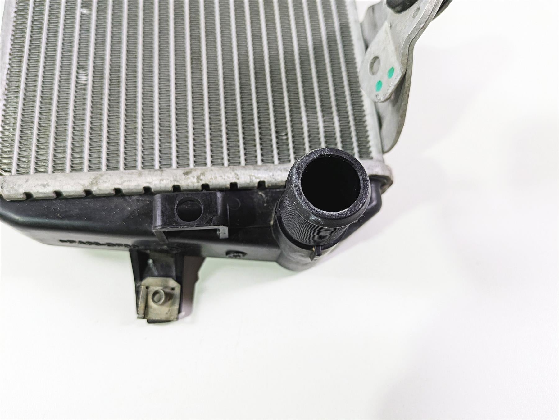 2019 BMW R1250RT K52 Left Radiator Fan Hoses Set 17118546408 {{ shop.shopifyCountryName }} - Mototech271