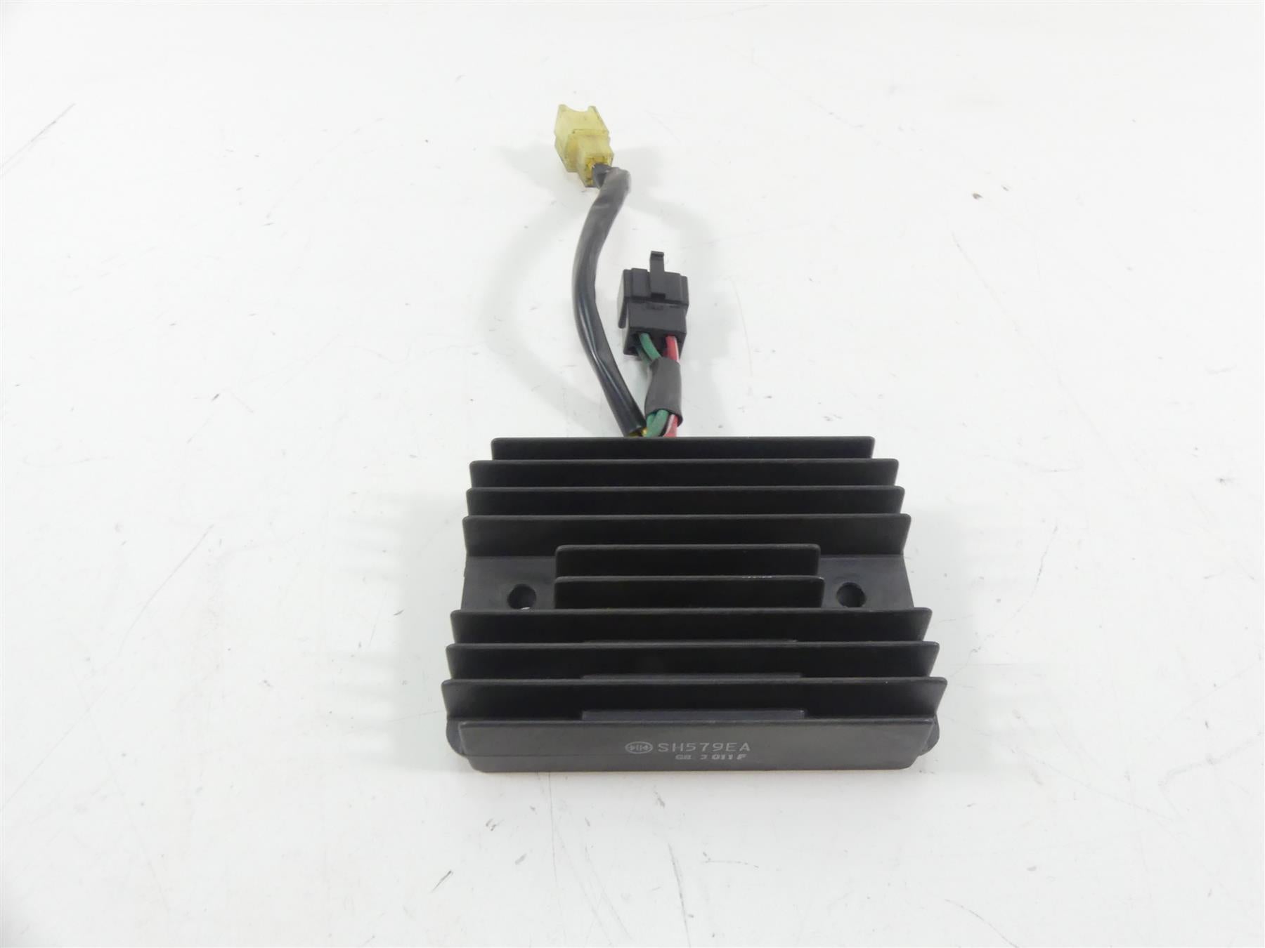 2006 Ducati 999 Biposto Rectifier Voltage Regulator 54040191A SH579EA {{ shop.shopifyCountryName }} - Mototech271