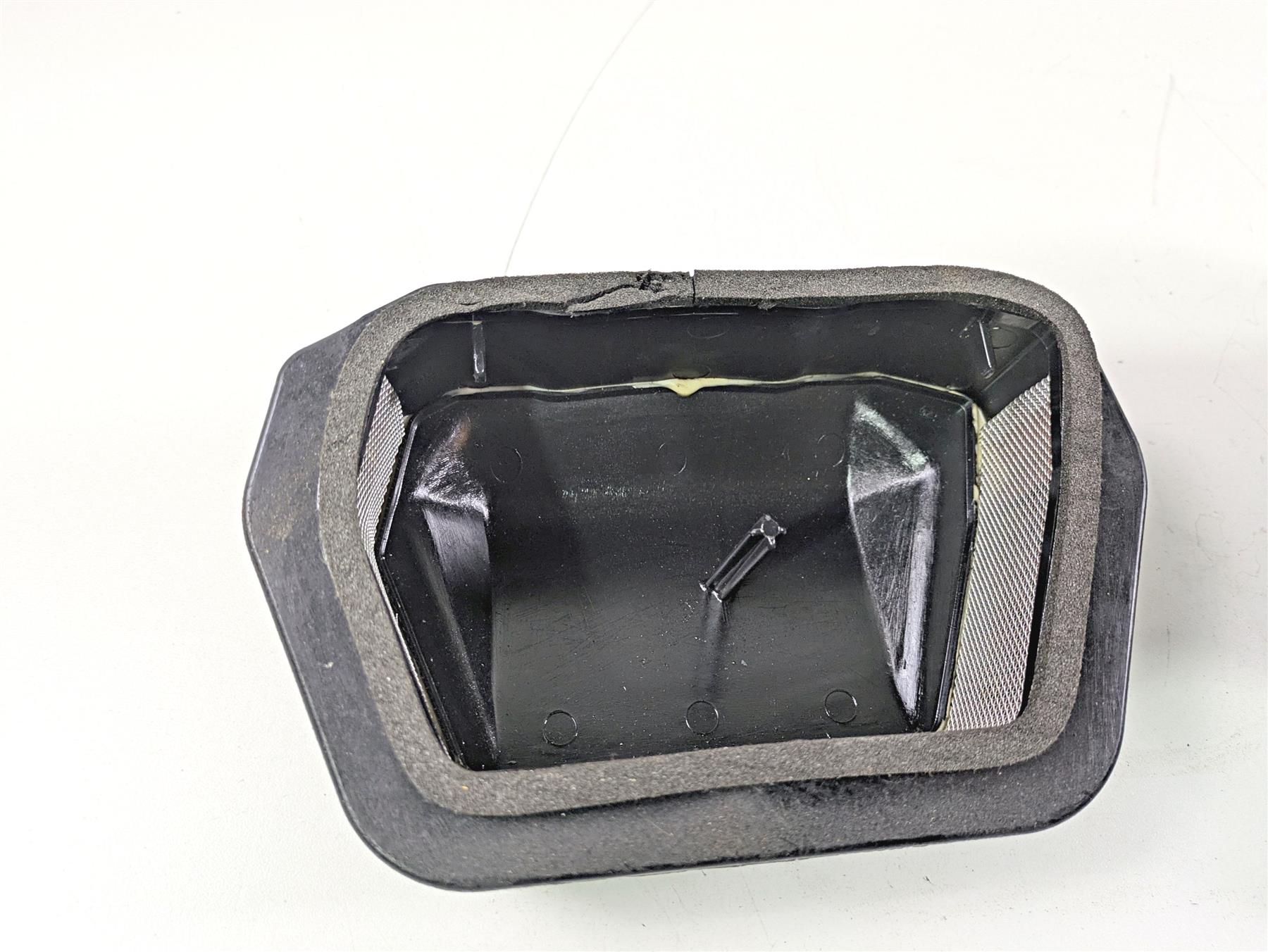2008 Yamaha XVS1300 V-Star Tourer Air Box Cleaner Set - Read 3D8-14421-00-00 {{ shop.shopifyCountryName }} - Mototech271