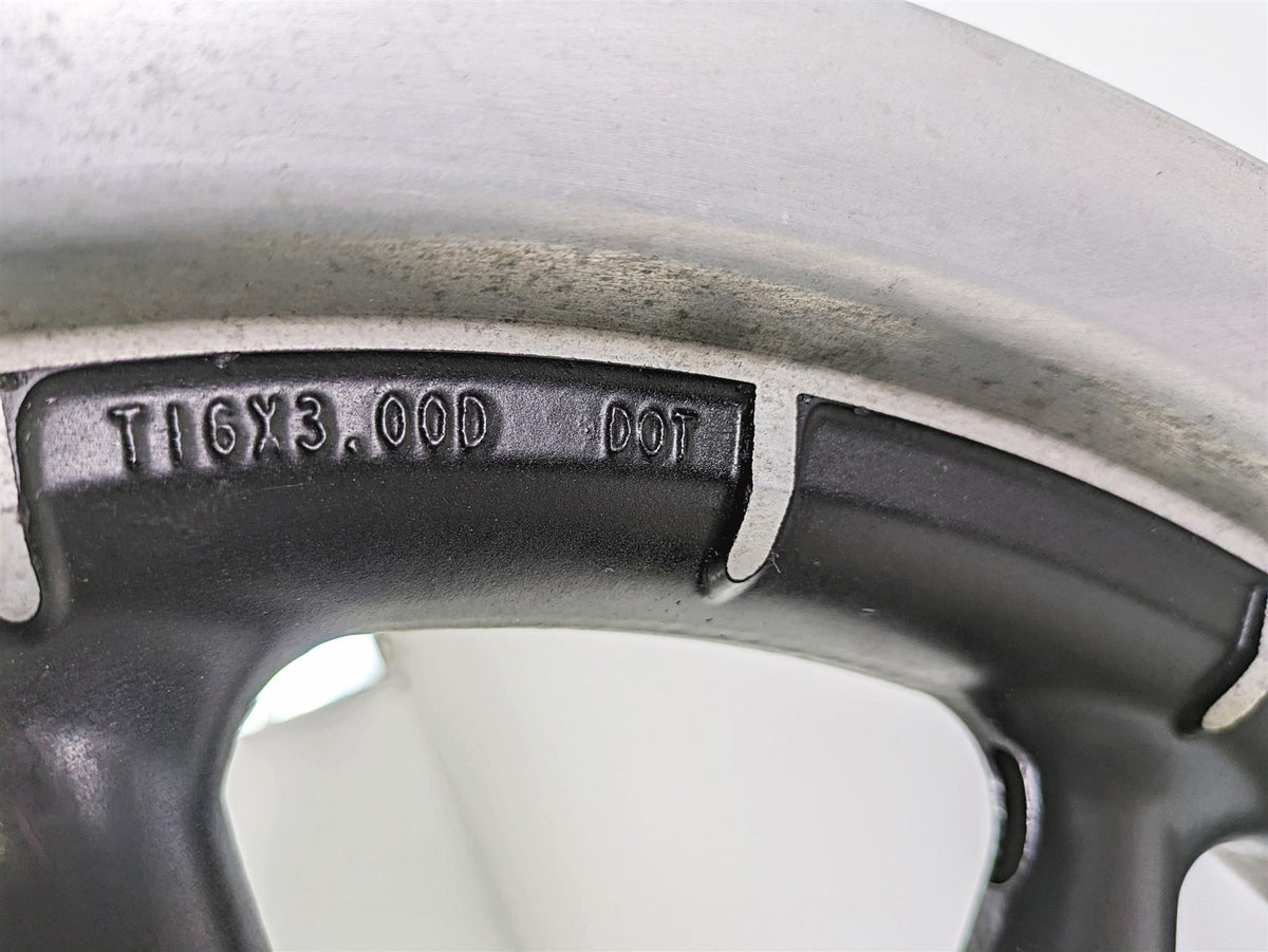 2005 Harley Touring FLHTCUI Electra Glide 16x3 Front Wheel Cast Rim 43493-00 {{ shop.shopifyCountryName }} - Mototech271