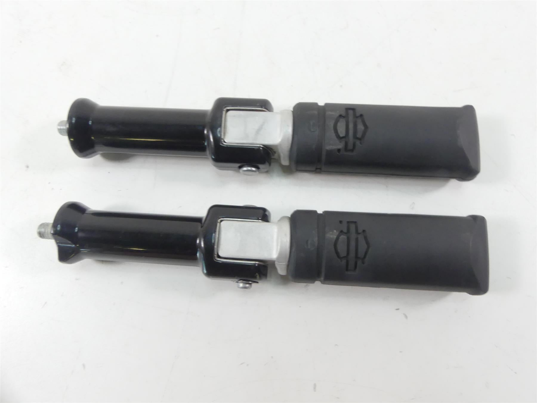 2019 Harley FLHC Softail Heritage Rear Passenger Pillion Foot Peg Set 50500744 {{ shop.shopifyCountryName }} - Mototech271