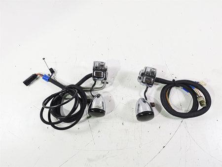 2007 Harley FXDWG Dyna Wide Glide Chrome Control Switch Blinker Set 71682-06A {{ shop.shopifyCountryName }} - Mototech271