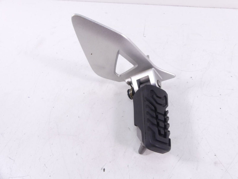 2014 BMW R1200 RT RTW K52 Right Front Rider Footpeg 46718535642 / 46718560382 {{ shop.shopifyCountryName }} - Mototech271