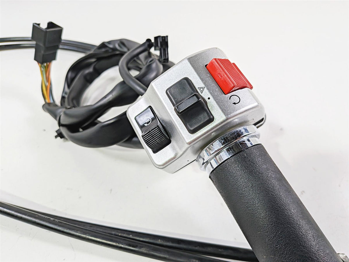 2006 Suzuki C90 VL1500T Boulevard Right Hand Throttle Control Switch 37200-41FA1 {{ shop.shopifyCountryName }} - Mototech271
