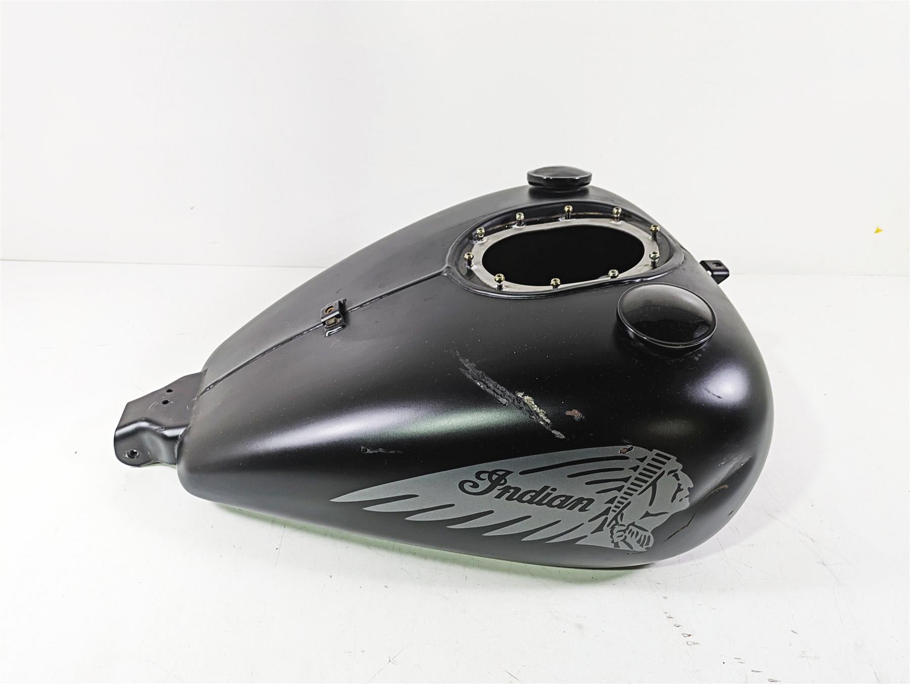2018 Indian Chieftain Dark Horse Fuel Gas Petrol Tank -Dent 1021997 1025508 {{ shop.shopifyCountryName }} - Mototech271
