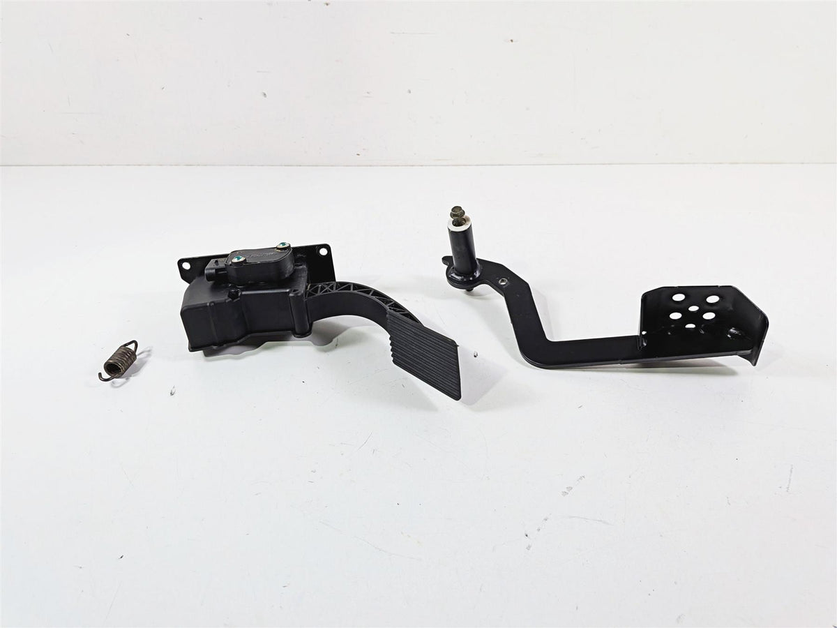 2024 Polaris RZR XP 1000 Sport Brake & Accelerate Pedal Set 1025542 4080361 {{ shop.shopifyCountryName }} - Mototech271