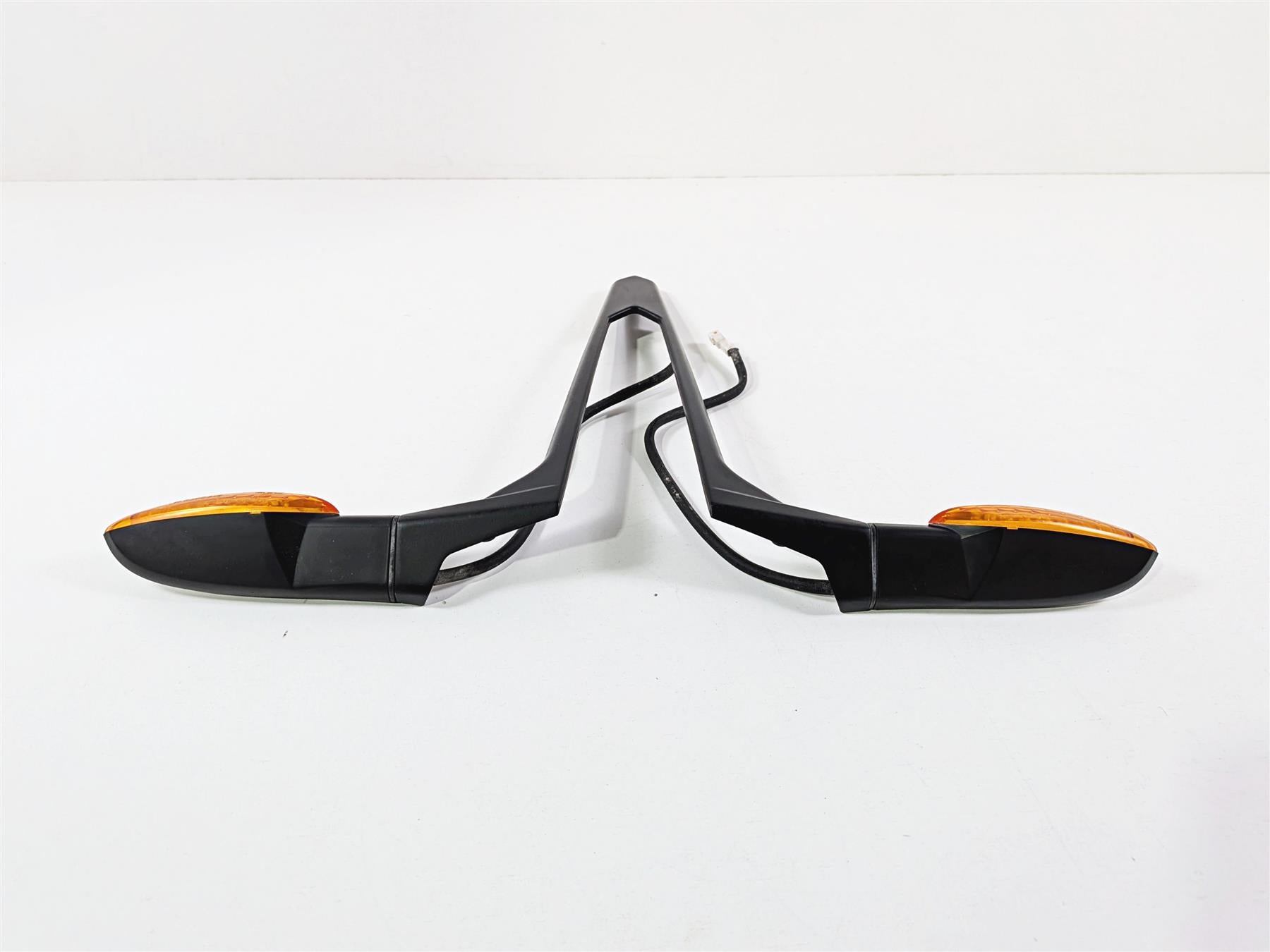 2016 Victory Cross Country Rear Black Turn Signal Linker & Trim 5136613 2411114 {{ shop.shopifyCountryName }} - Mototech271