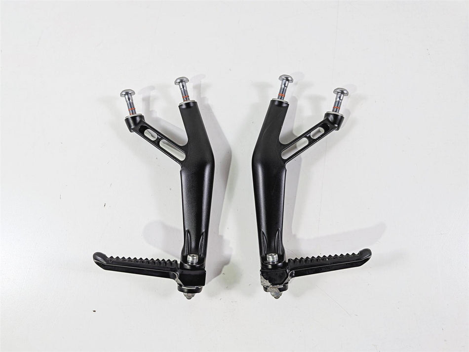 2022 Yamaha YZF R1 R1M RN65 Rear Passenger Foot Peg Set 2CR-2741L-01-00-Mototech271