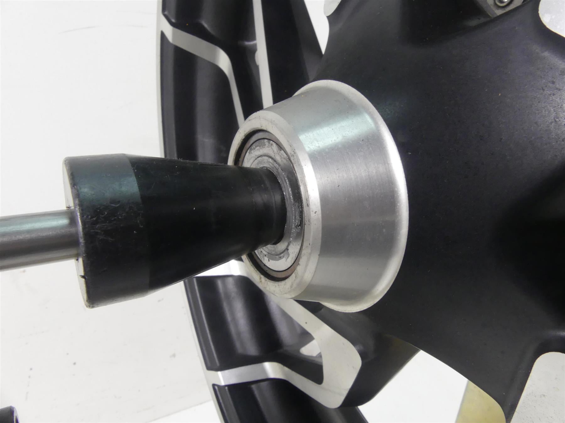 2021 Harley Softail FLSB Sport Glide 18x3.5 Front Wheel Rim 10 Spoke 43300450 {{ shop.shopifyCountryName }} - Mototech271