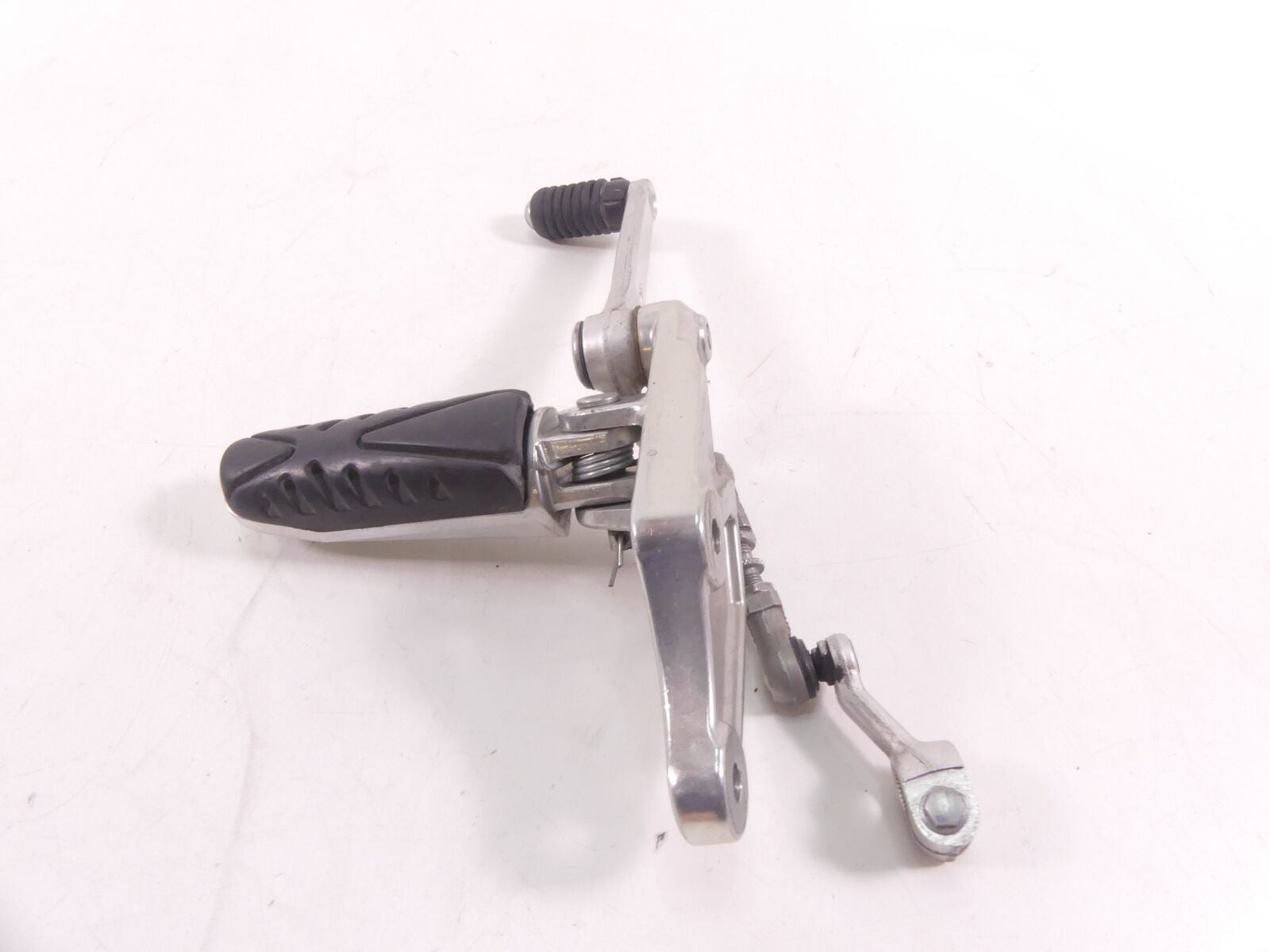 2014 Yamaha VMX17 V-Max 1700 Left Footpeg Foot Peg & Shifter Set 2S3-27442-00 {{ shop.shopifyCountryName }} - Mototech271