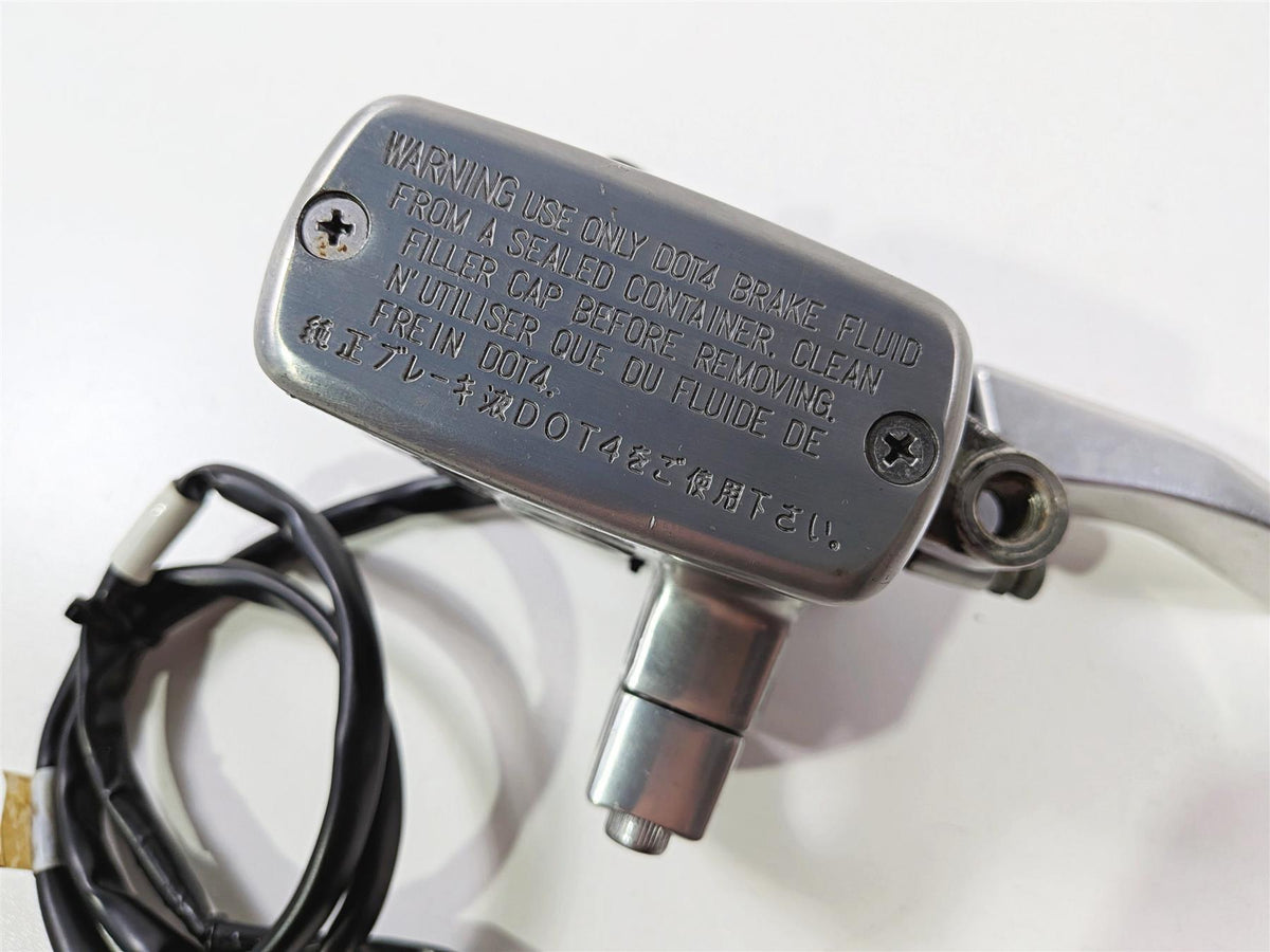 2006 Yamaha XVZ1300 Royal Star Front Brake Master Cylinder 4XY-W2587-01-00 {{ shop.shopifyCountryName }} - Mototech271
