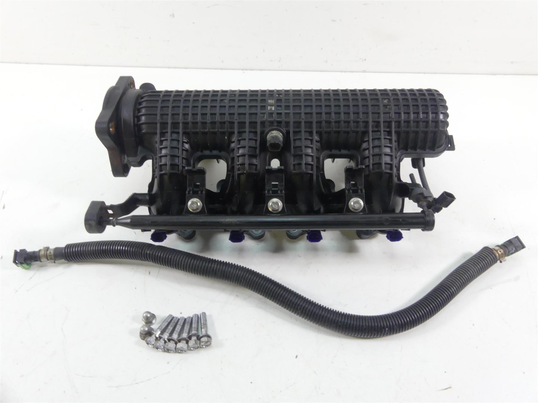 2018 Yamaha Waverunner VX 1800 Cruiser Intake Manifold & Injectors 6S5-13761-10- {{ shop.shopifyCountryName }} - Mototech271