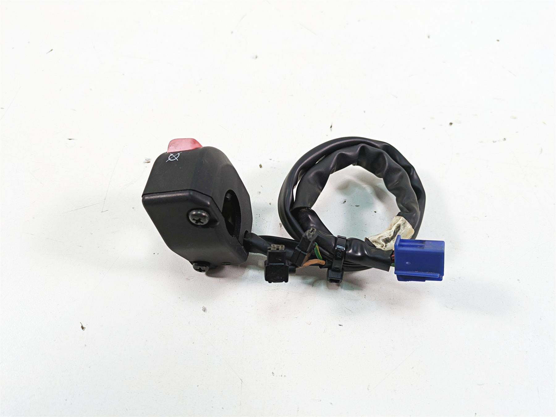 2007 Yamaha R1 YZFR1 Right Hand Kill Start Control Switch 4C8-83973-00-00 {{ shop.shopifyCountryName }} - Mototech271