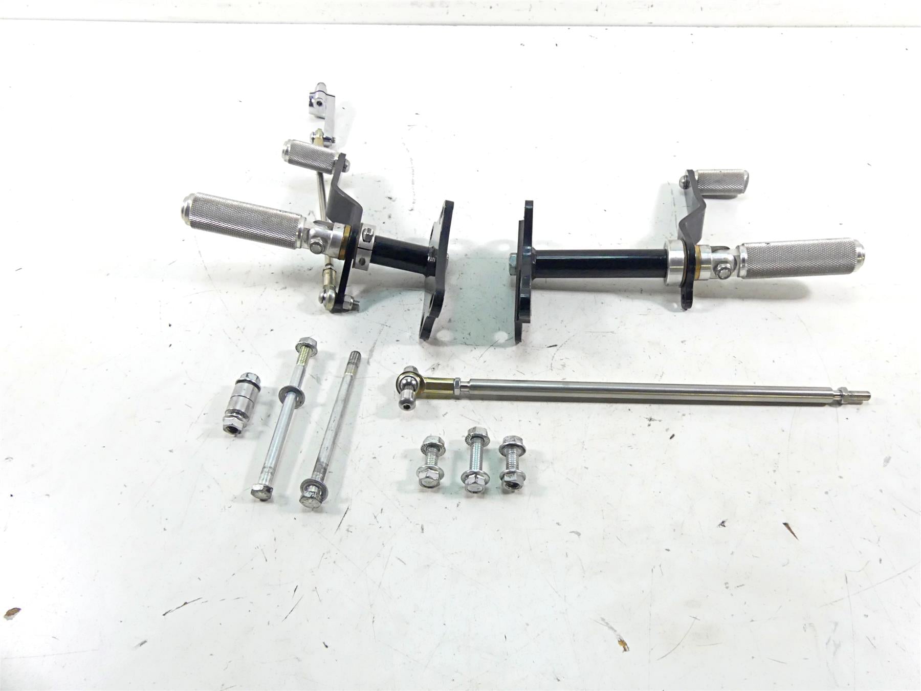 1997 Harley Sportster XL1200 C Front Control Footpeg Shifter Brake Pedal Set {{ shop.shopifyCountryName }} - Mototech271