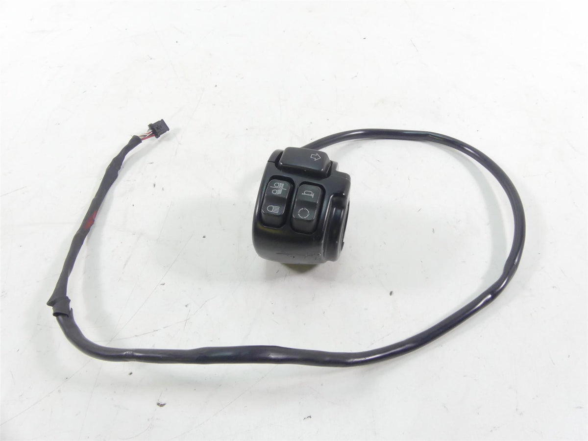 2016 Harley FLS Softail Slim Left Hand Turn Signal Light Control Switch 71500292 {{ shop.shopifyCountryName }} - Mototech271