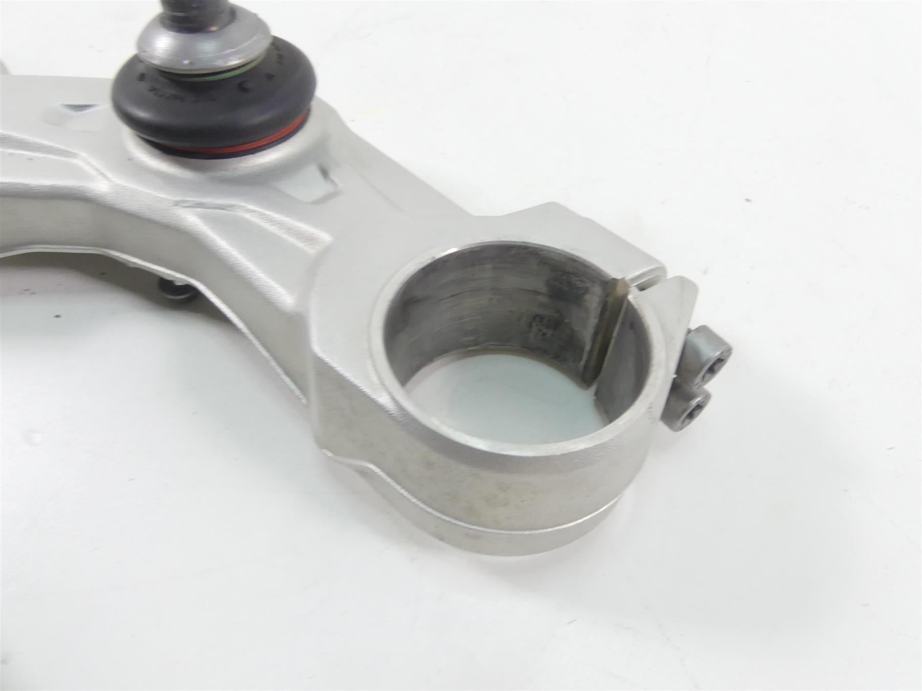 2019 BMW R1250GS K50 Lower Triple Tree Steering Clamp 31429467888 31429443337 {{ shop.shopifyCountryName }} - Mototech271