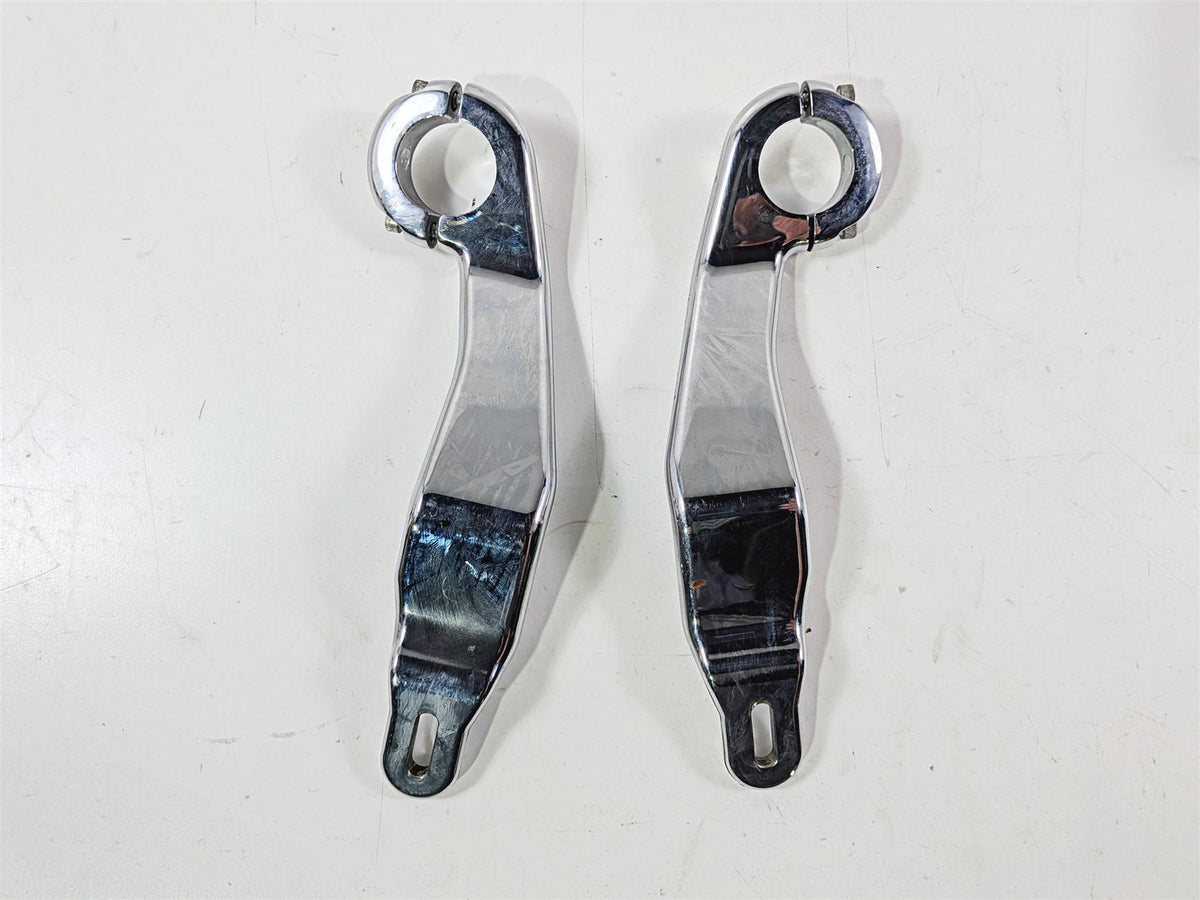 2015 Harley Touring FLTRUSE CVO Road Glide Chrome Front Fairing Mount 47200261-Mototech271