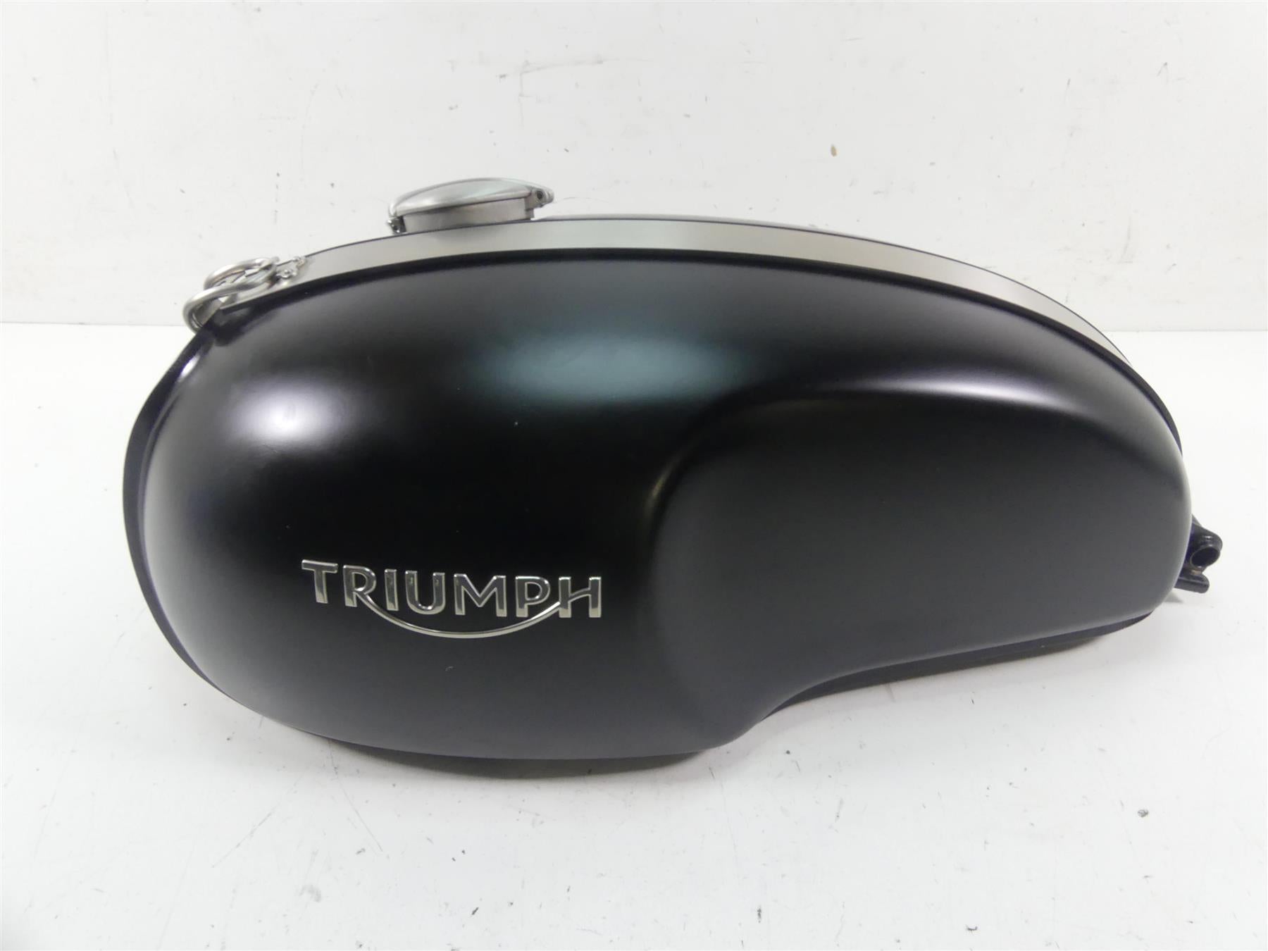 2017 Triumph Thruxton 1200 R Nice Fuel Gas Petrol Tank - No Dents T2405376 {{ shop.shopifyCountryName }} - Mototech271