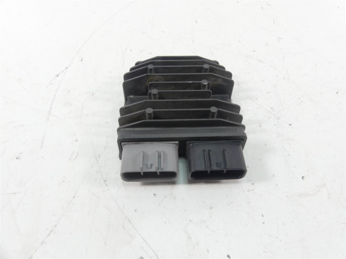 2018 Ducati Hypermotard 939 SP Rectifier Voltage Regulator 54040321A SH821AA {{ shop.shopifyCountryName }} - Mototech271