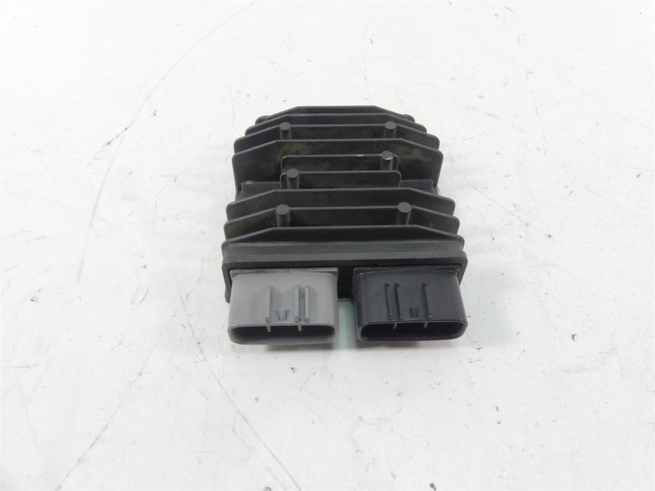 2018 Ducati Hypermotard 939 SP Rectifier Voltage Regulator 54040321A SH821AA {{ shop.shopifyCountryName }} - Mototech271