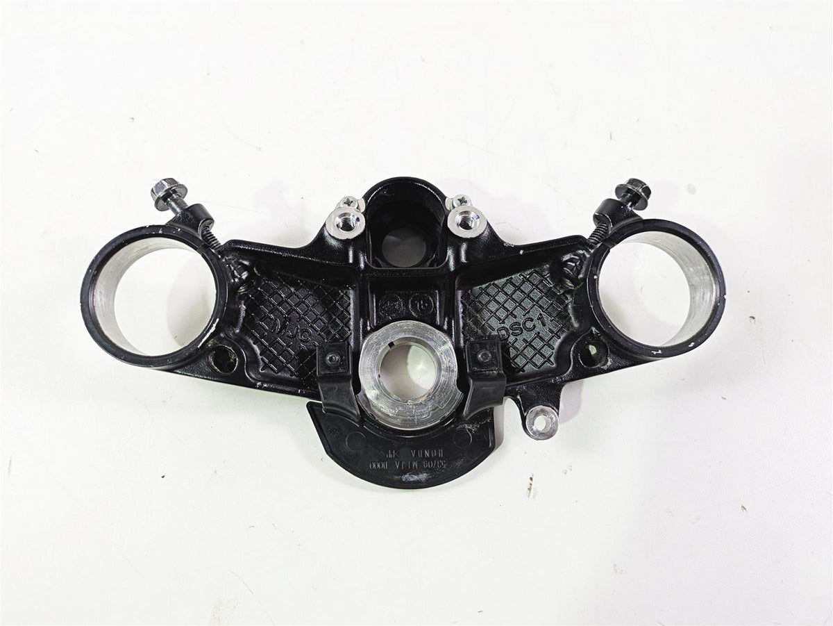 2025 Honda CBR600RR Upper Triple Tree Steering Clamp 53300-MJC-A00 {{ shop.shopifyCountryName }} - Mototech271