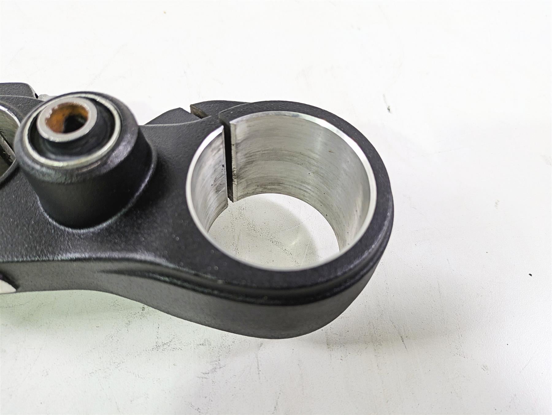 2013 Ducati Hyperstrada 821 Upper Triple Tree Steering Clamp 34110981AA {{ shop.shopifyCountryName }} - Mototech271