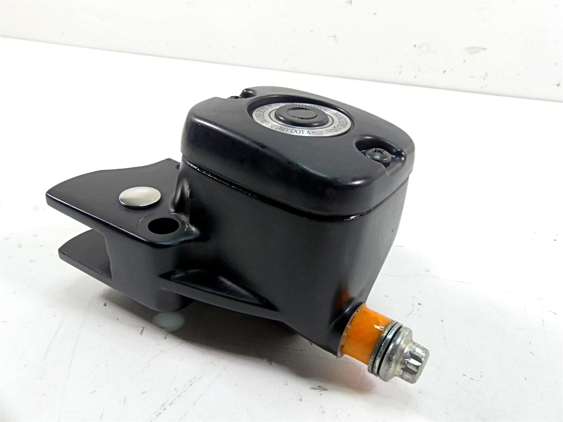 2007 Harley Touring FLHRC Road King Front Brake Master Cylinder 11/16" 46423-05C {{ shop.shopifyCountryName }} - Mototech271
