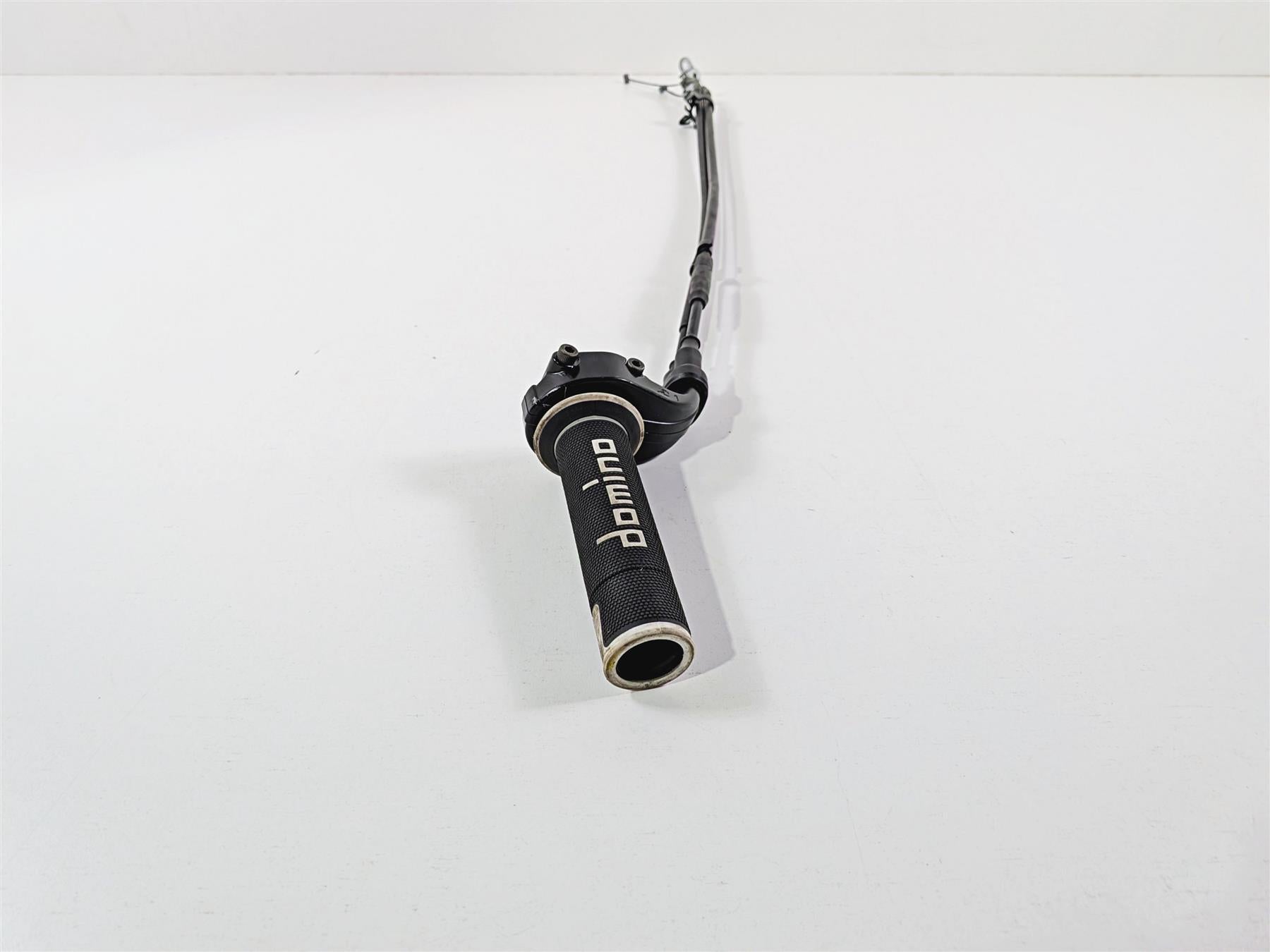 2008 Yamaha YZF R1 RN19 Throttle Grip & Cables 4C8-26240-00-00 4C8-26302-00-00 {{ shop.shopifyCountryName }} - Mototech271
