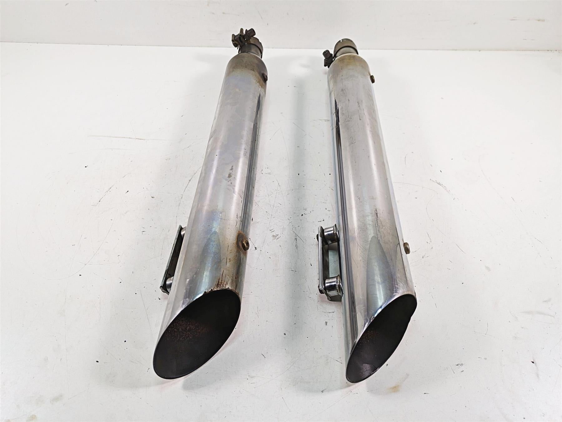 2011 Harley Touring FLHR Road King Aftermarket 3.5" Slash Cut Exhaust Pipe Mufflers {{ shop.shopifyCountryName }} - Mototech271