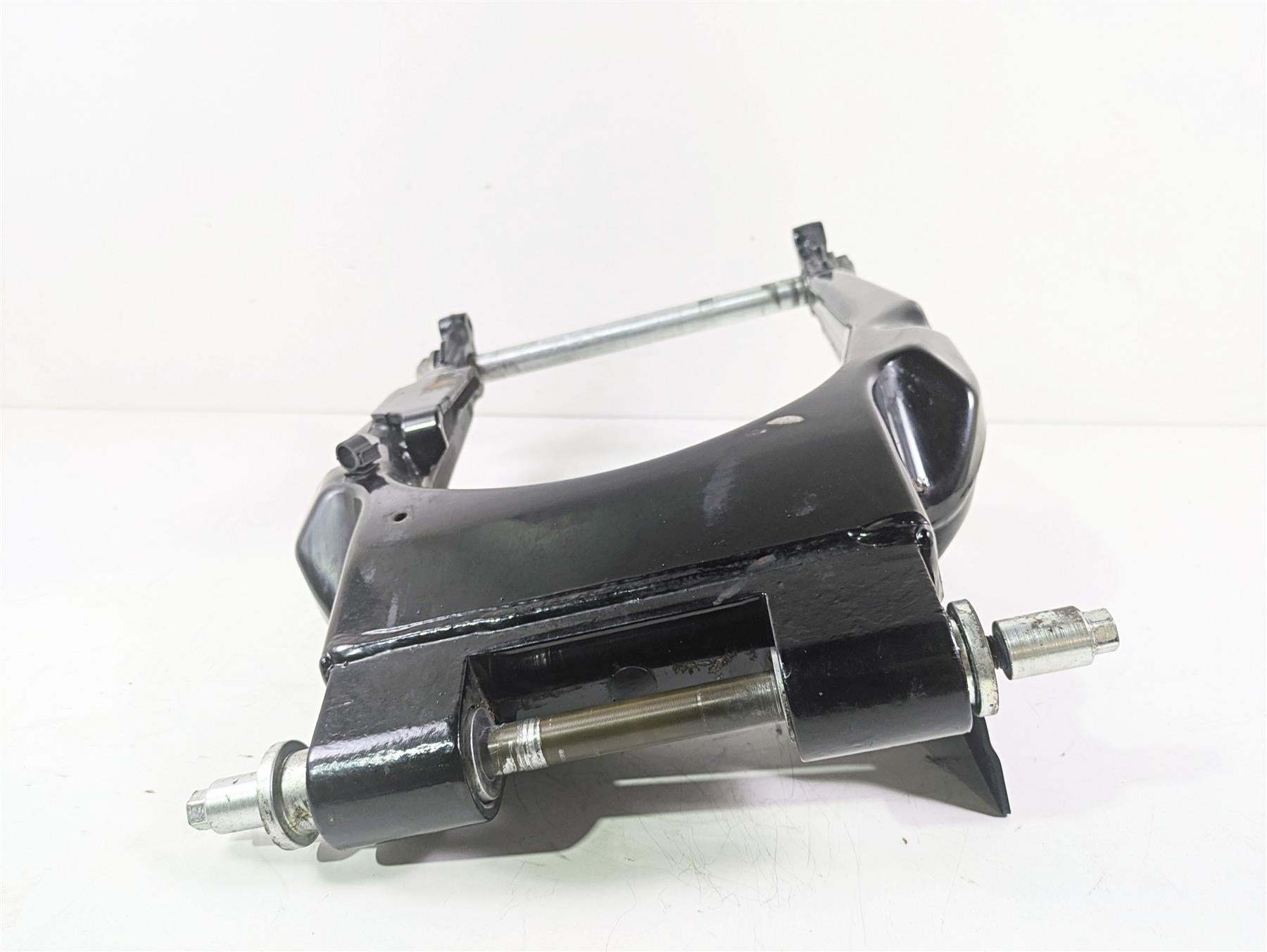 2010 Harley Touring FLHXSE CVO Street Glide Rear Swingarm Swing Arm 45470-09 {{ shop.shopifyCountryName }} - Mototech271