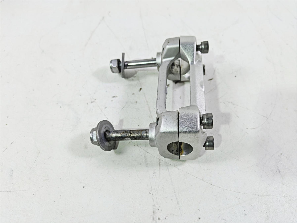 2023 BMW G310R K03 Handlebar Riser Holder Clamp Set 32718554120 {{ shop.shopifyCountryName }} - Mototech271
