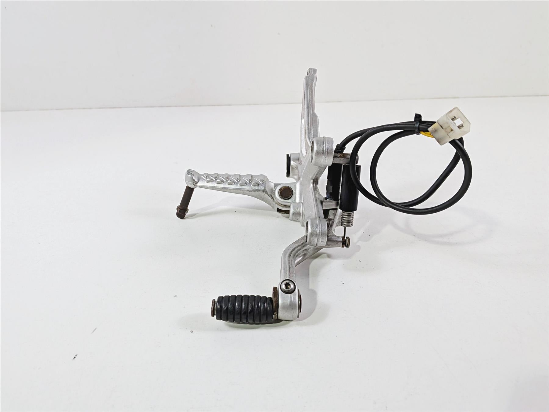 2014 Aprilia RSV4 RR Factory Right Front Foot Peg & Brake Pedal 858786 858785 {{ shop.shopifyCountryName }} - Mototech271
