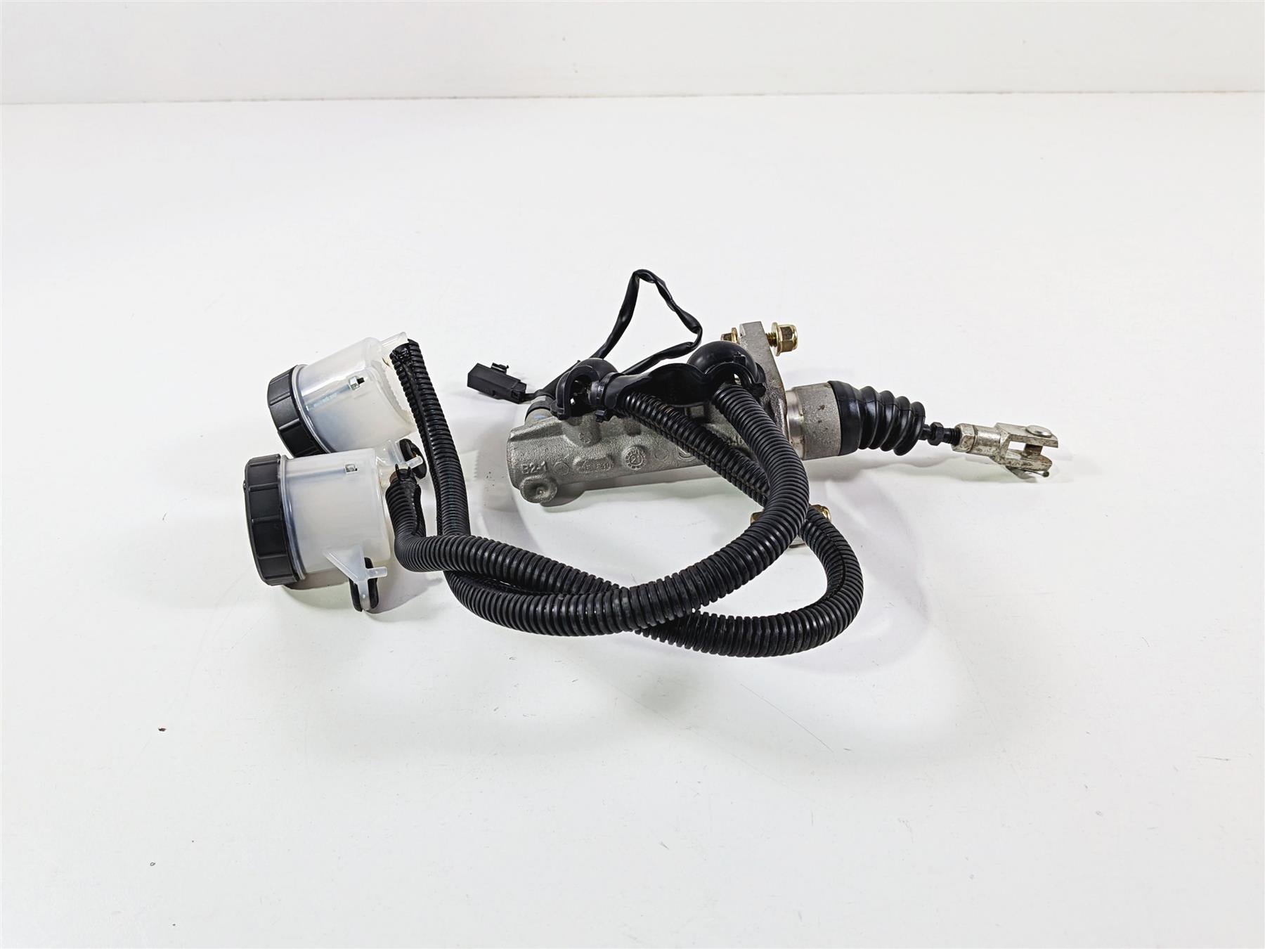 2022 Can Am Maverick X3 XRC Turbo RR 72" Brembo Brake Master Cylinder 705601803-Mototech271