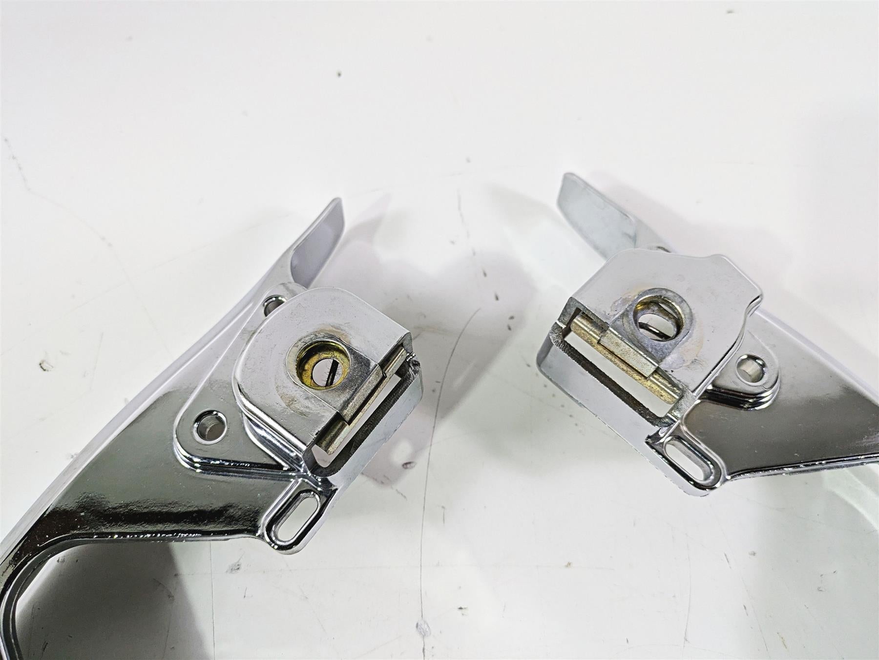 2015 Harley Touring FLHTKL E -Glide Low Rear Saddlebag Support Holders 90200499 {{ shop.shopifyCountryName }} - Mototech271