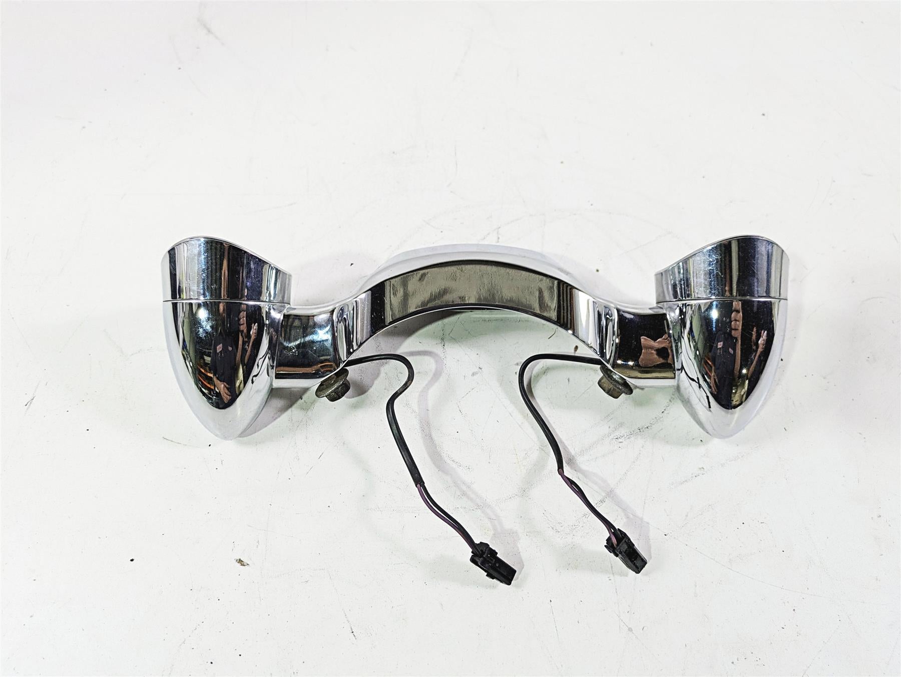 2011 Harley Touring FLHTCUSE CVO E-Glide Rear Blinker Turn Signal Bar 69824-09 {{ shop.shopifyCountryName }} - Mototech271