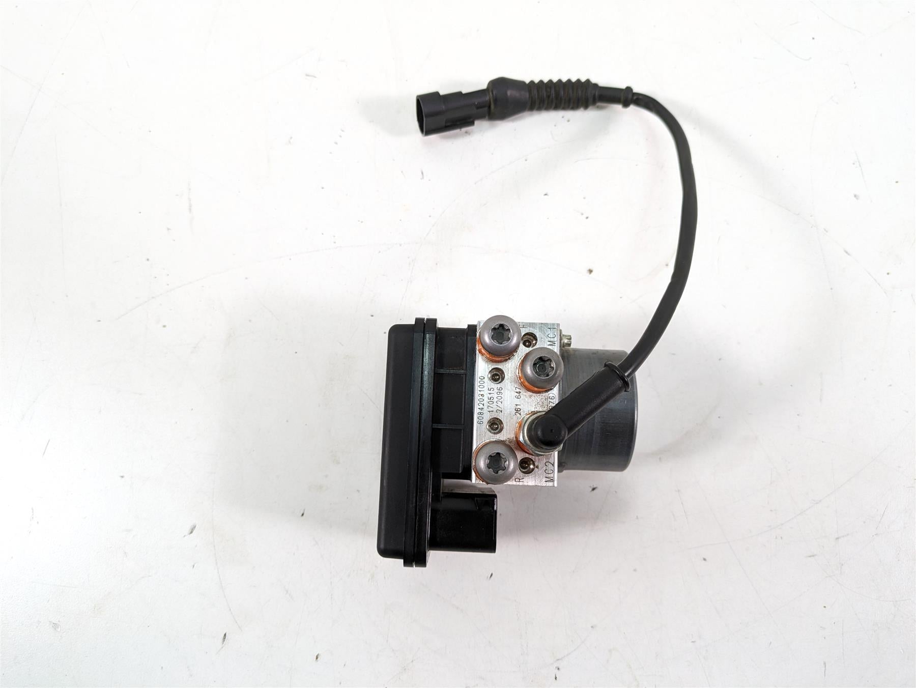 2018 KTM 1090 Adventure R Abs Brake Pump Pressure Unit Module 60842031000 {{ shop.shopifyCountryName }} - Mototech271