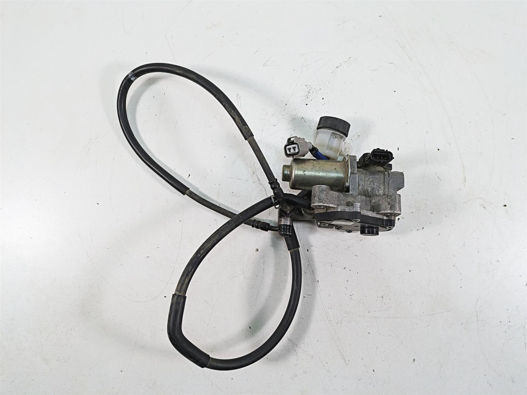 2019 Yamaha YXZ1000 R EPS SS SE Clutch Actuator Master Cylinder B57-82460-03-00 {{ shop.shopifyCountryName }} - Mototech271