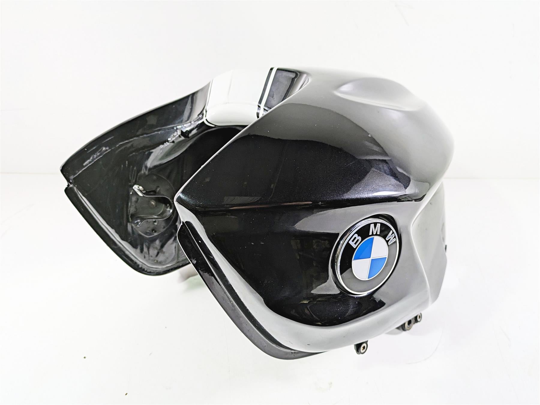 2012 BMW R1200R K27 Fuel Gas Petrol Tank Reservoir - Dents 16118535094 {{ shop.shopifyCountryName }} - Mototech271