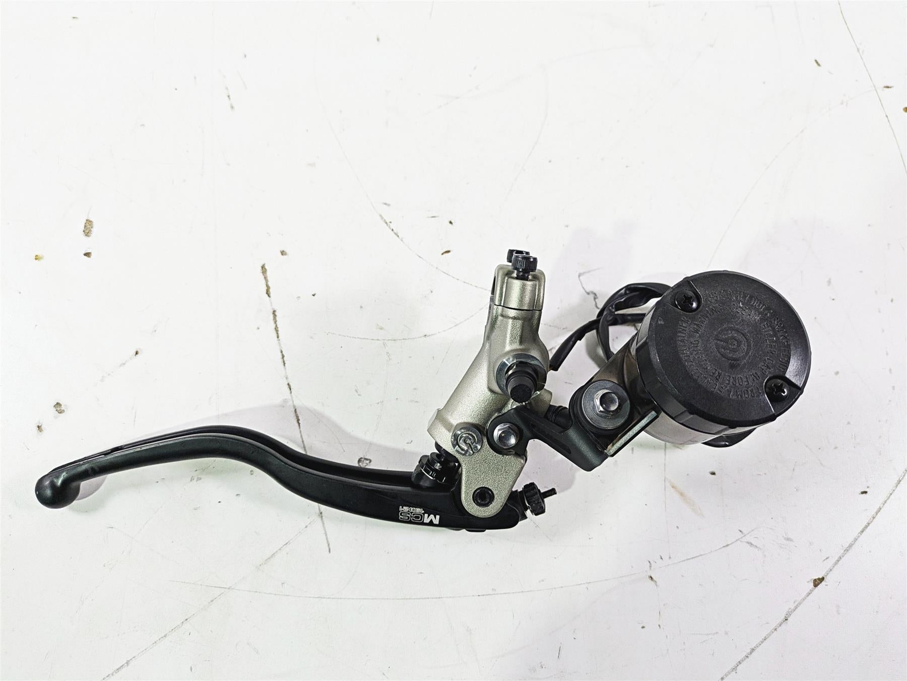 2019 Triumph Speed Triple RS 1050 Brembo Front Radial Brake Master Cylinder {{ shop.shopifyCountryName }} - Mototech271