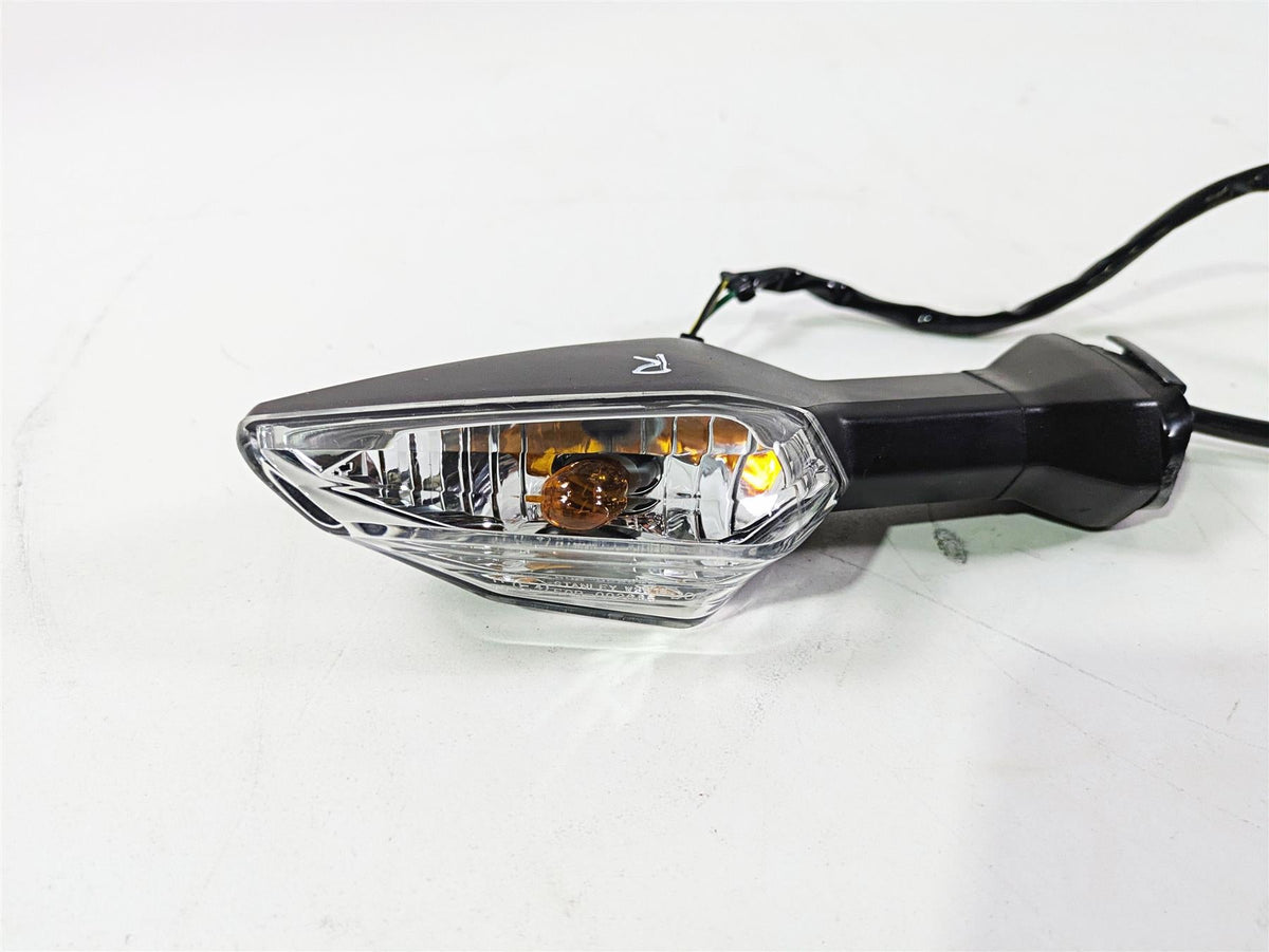 2022 Kawasaki ZR900RS Cafe Front Blinker Turn Signal Set 23037-0537 23037-0538 {{ shop.shopifyCountryName }} - Mototech271