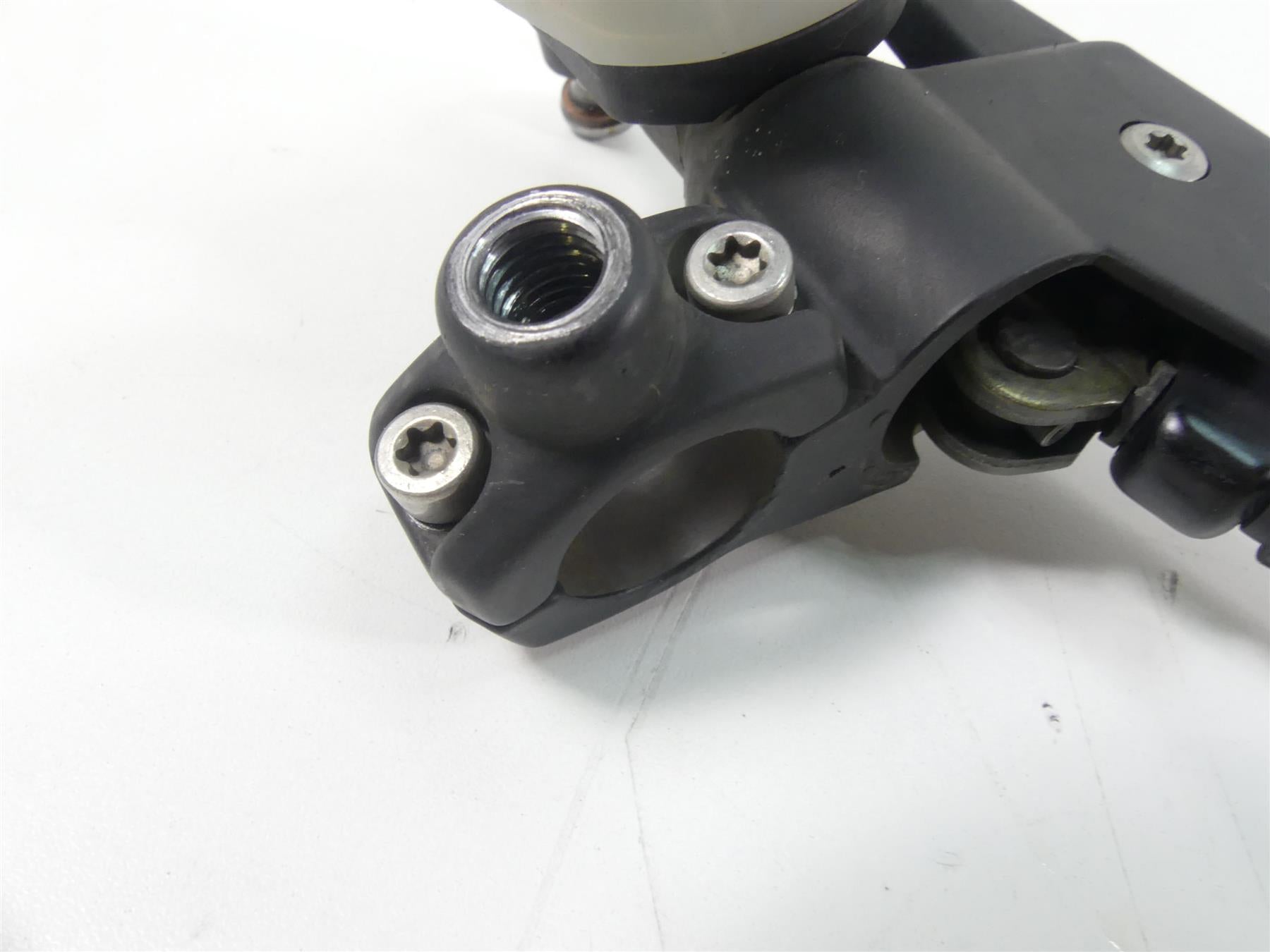 2008 BMW R1200GS K25 Front Brake Master Cylinder - Tested 32727727025 {{ shop.shopifyCountryName }} - Mototech271