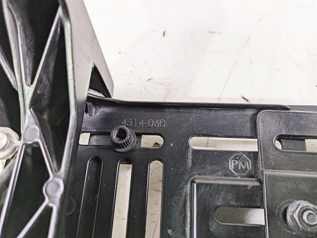 2012 Harley VRSCF Muscle V Rod Side License Plate Holder & Light 69390-09 {{ shop.shopifyCountryName }} - Mototech271