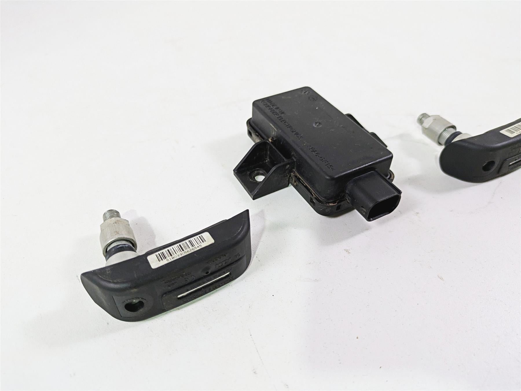 2020 KTM 1290 Super Adventure R Tire Pressure Module & Sensor Set 60312032000 {{ shop.shopifyCountryName }} - Mototech271