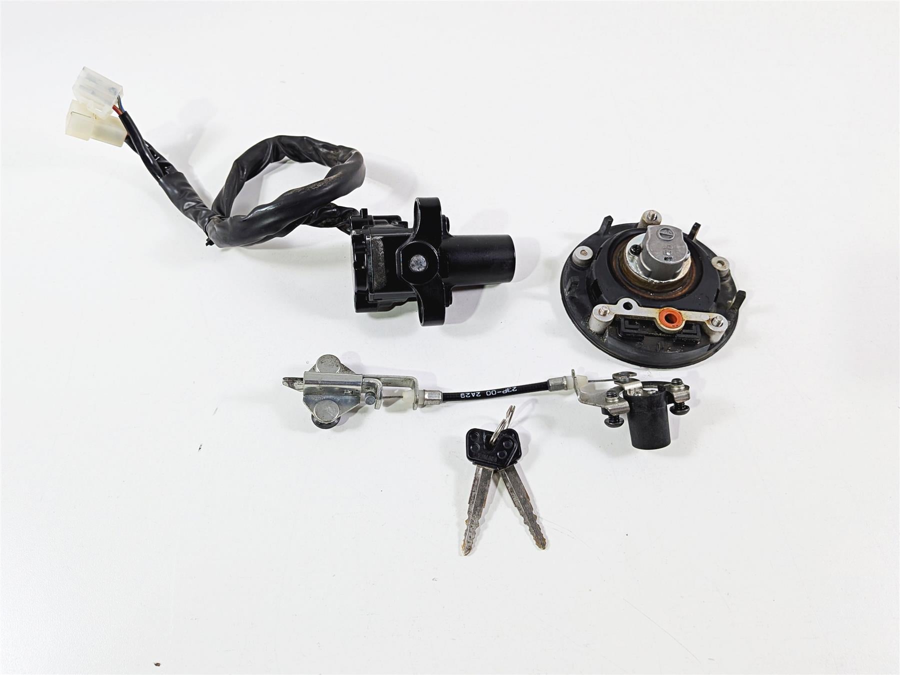 2012 Yamaha XT1200 Super Tenere Ignition Switch Cap Seat Key Lock 23P-82501-10 {{ shop.shopifyCountryName }} - Mototech271