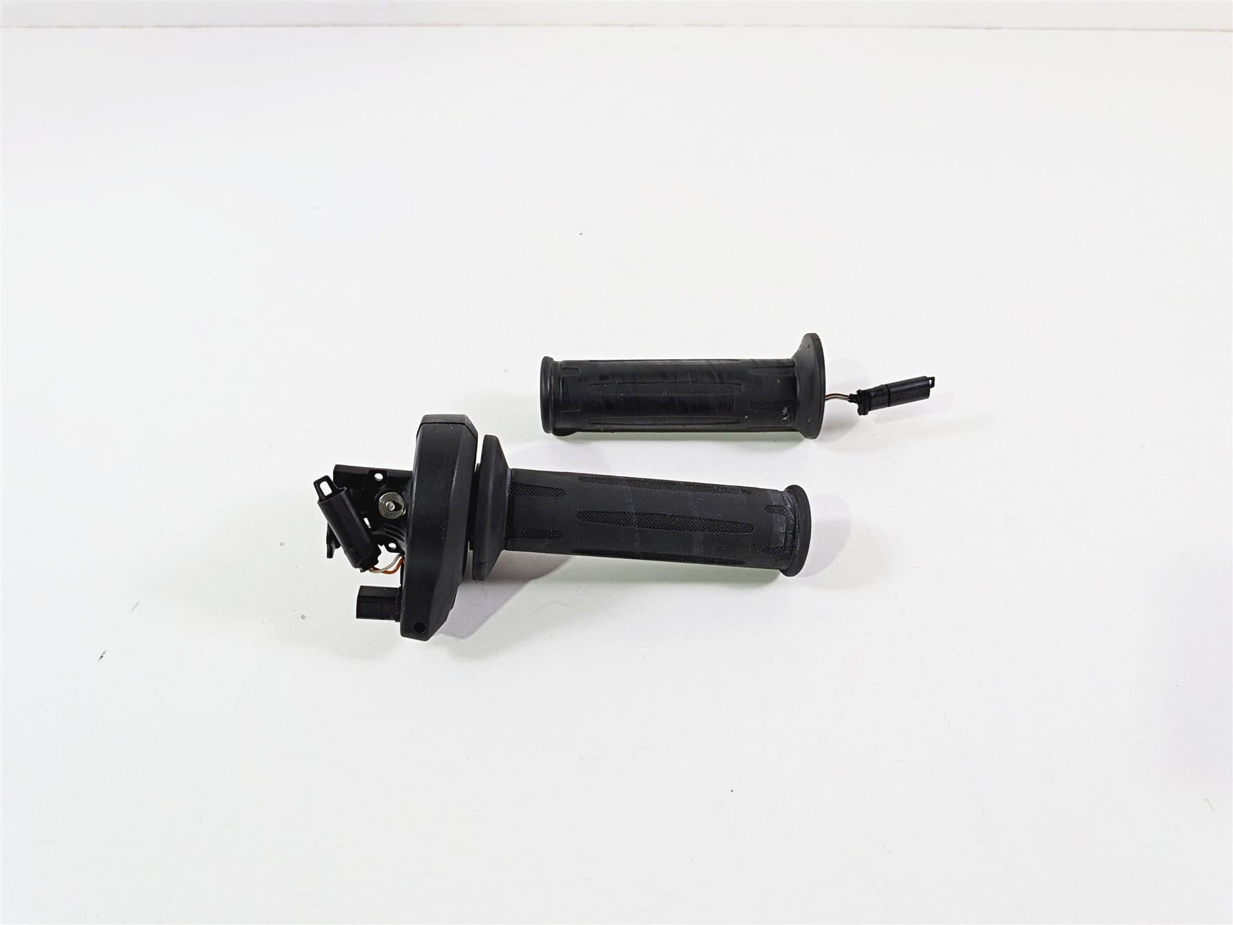 2015 BMW R1200GS K50 Left Right Heated Hand Grip Cruise 61318552124 {{ shop.shopifyCountryName }} - Mototech271