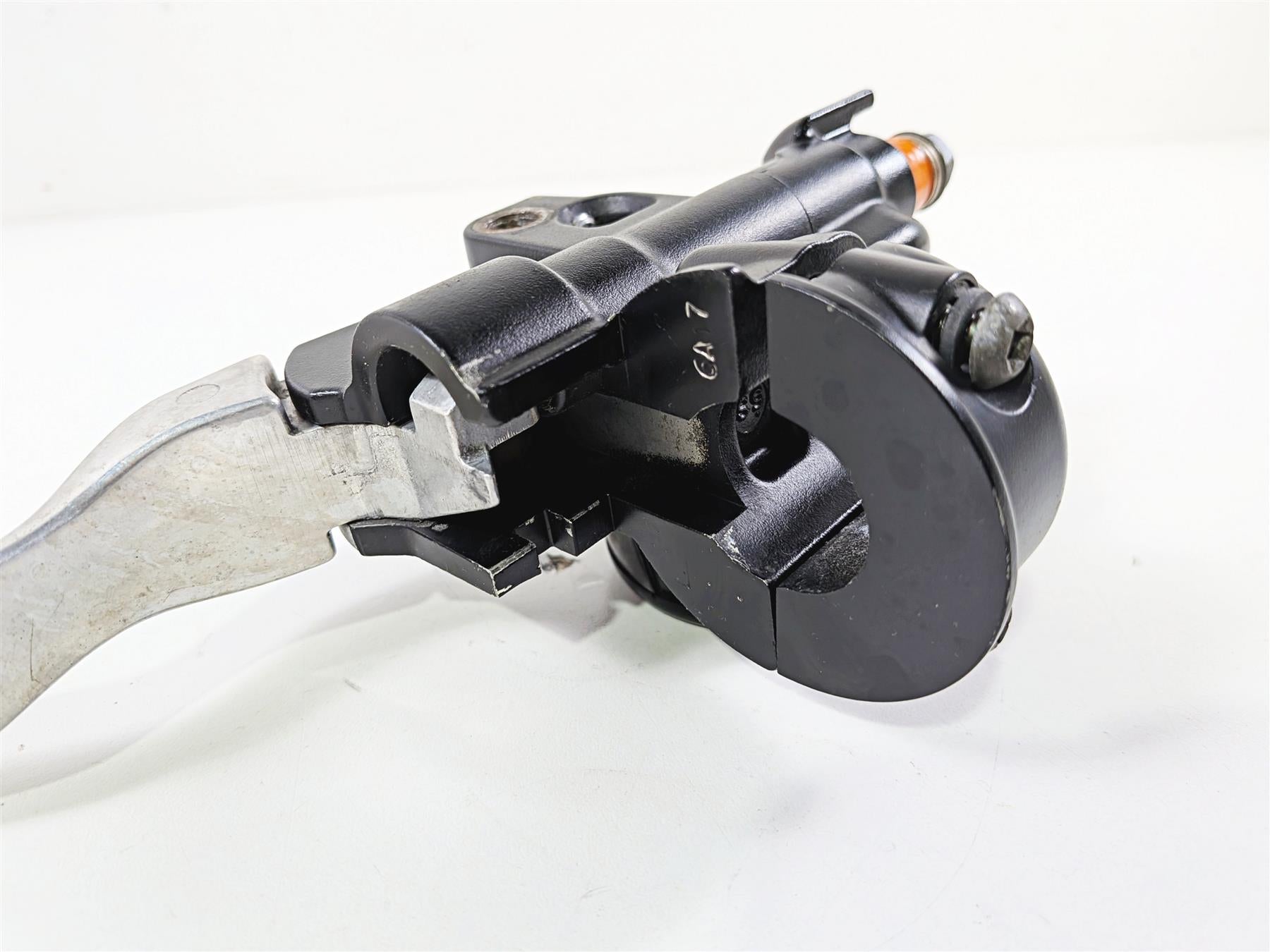 2006 Harley Sportster XL883 Low Front Brake Master Cylinder 45146-04 {{ shop.shopifyCountryName }} - Mototech271