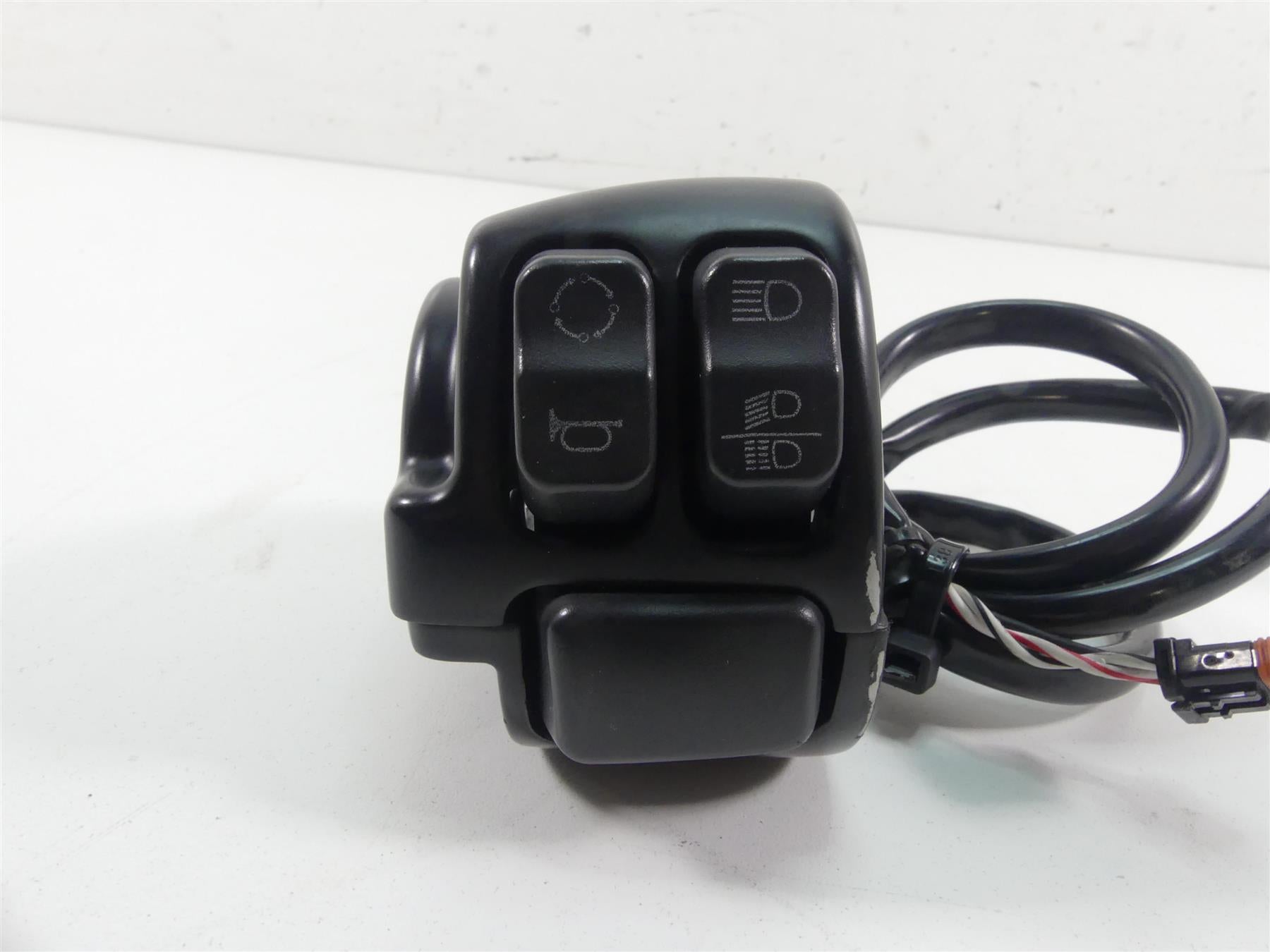 2018 Harley FXBRS Softail Breakout Left Hand Light Control Switch 71500292 {{ shop.shopifyCountryName }} - Mototech271