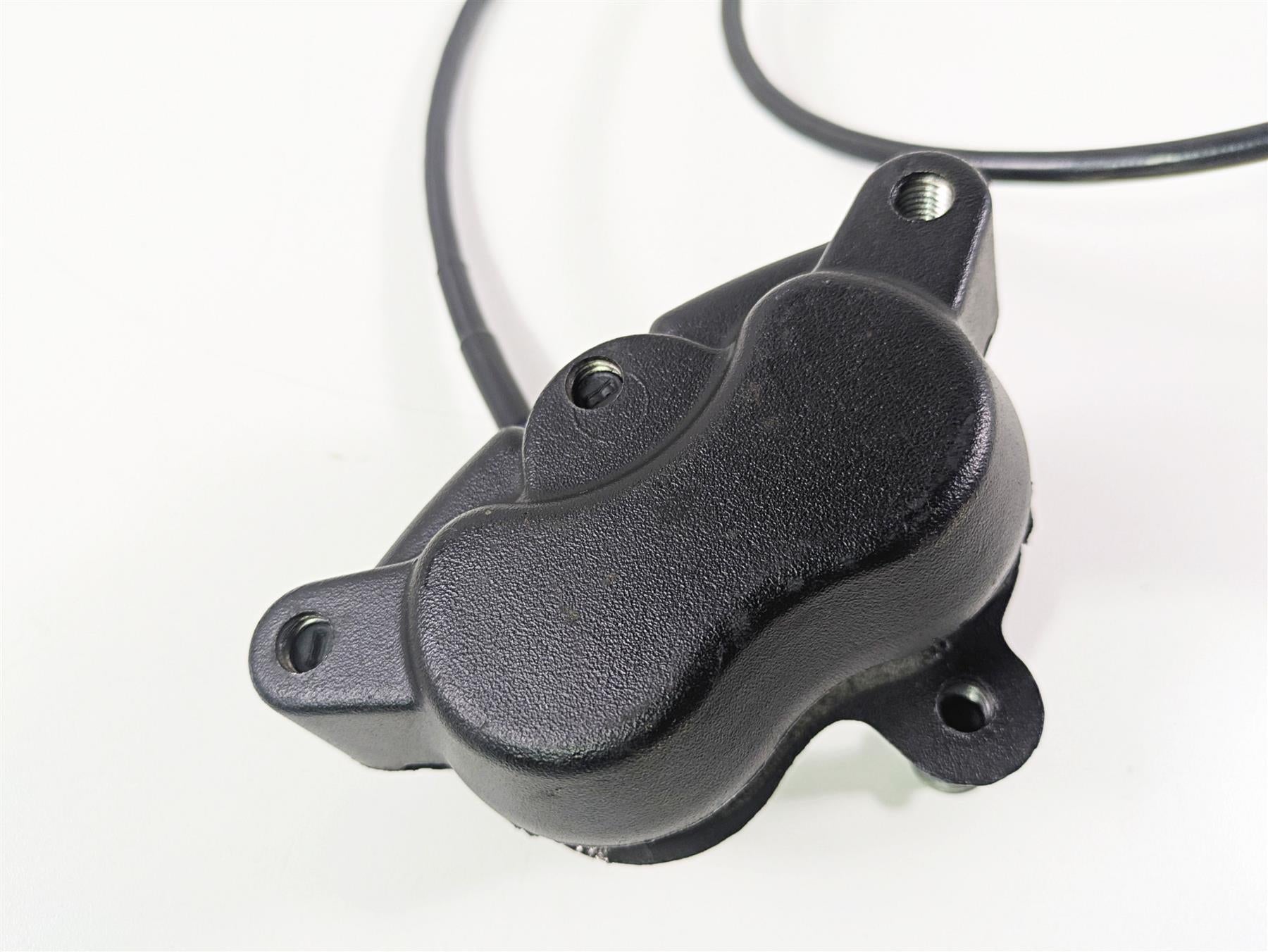 2009 Harley FXDC Dyna Super Glide Front Brake Caliper + Line 44046-08 {{ shop.shopifyCountryName }} - Mototech271